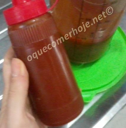 Como fazer ketchup caseiro: receita fácil e saudável (por Renata Fraia)