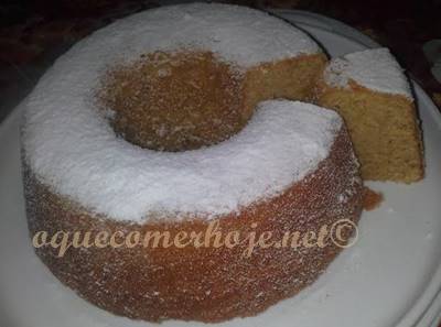 Receita de Bolo de Água sem glúten simples e rápido de fazer