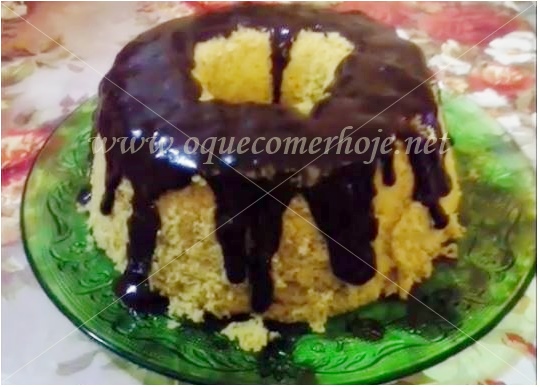 Receita de Bolo de Cenoura (veja várias receitas de bolo de cenoura)